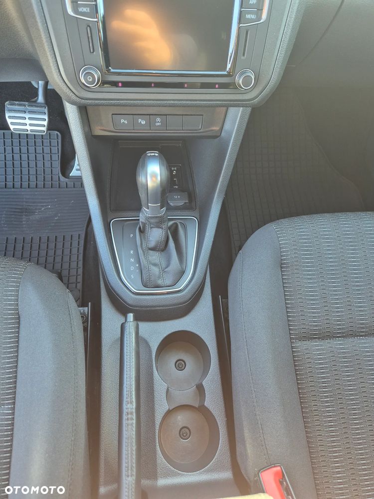 Volkswagen Caddy 2.0 TDI Comfortline DSG - 8