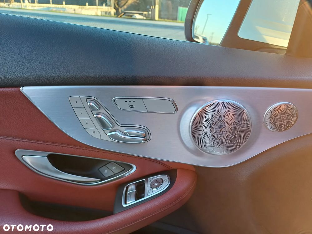 Mercedes-Benz Klasa C 300 9G-TRONIC - 11