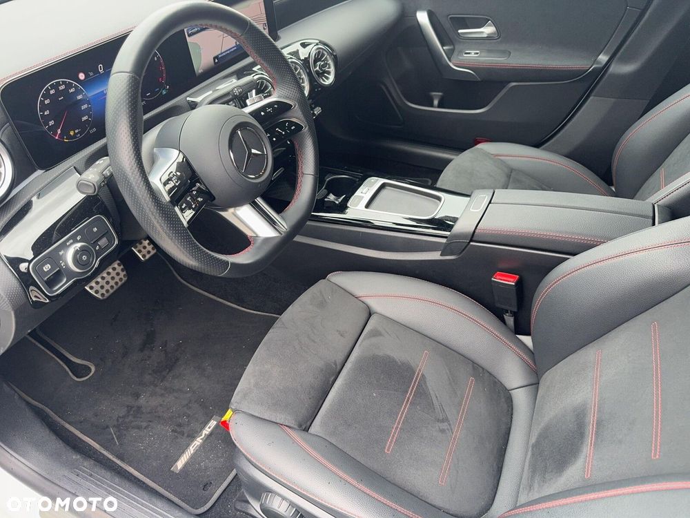 Mercedes-Benz CLA 180 mHEV AMG Line 7G-DCT - 11