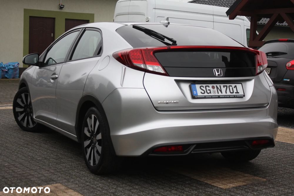 Honda Civic 1.8 Executive i-SHIFT - 34