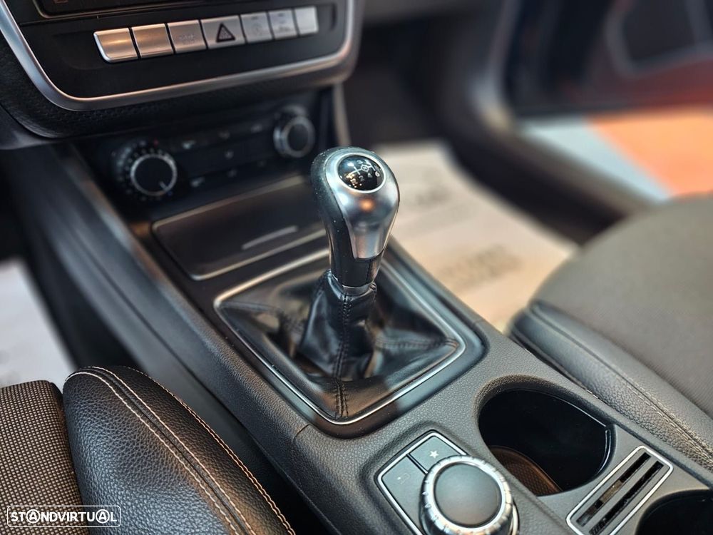 Mercedes-Benz A 180 d Urban - 18