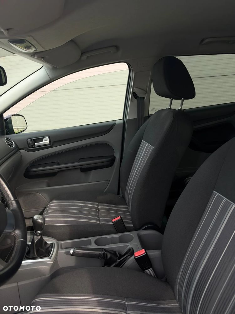Ford Focus 1.6 16V Black Magic - 21