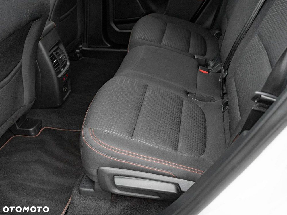 Ford Kuga 2.5 FHEV FWD ST-Line - 29