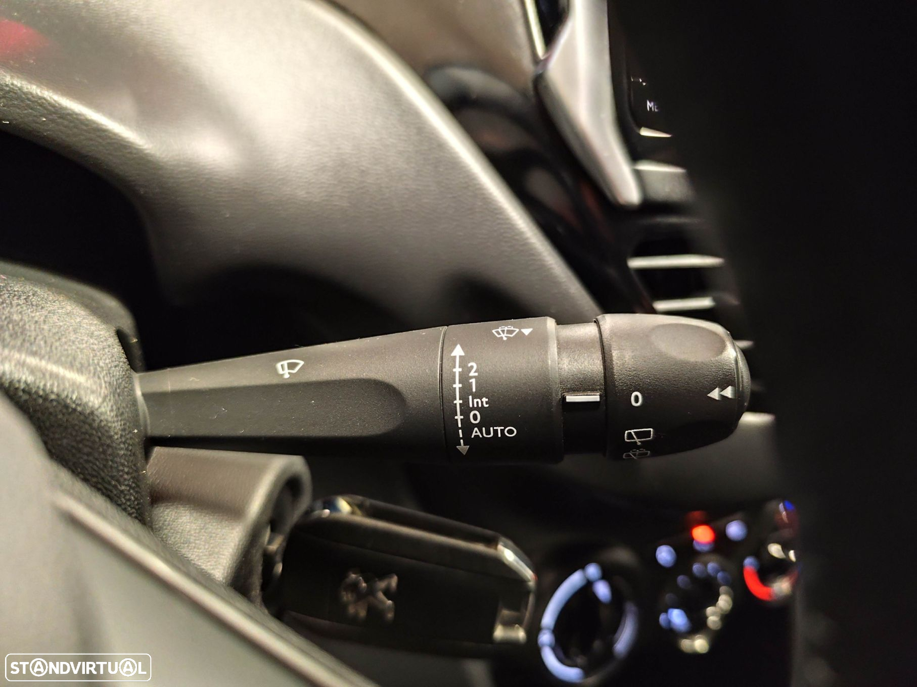 Peugeot 208 1.5 BlueHDi Signature - 15