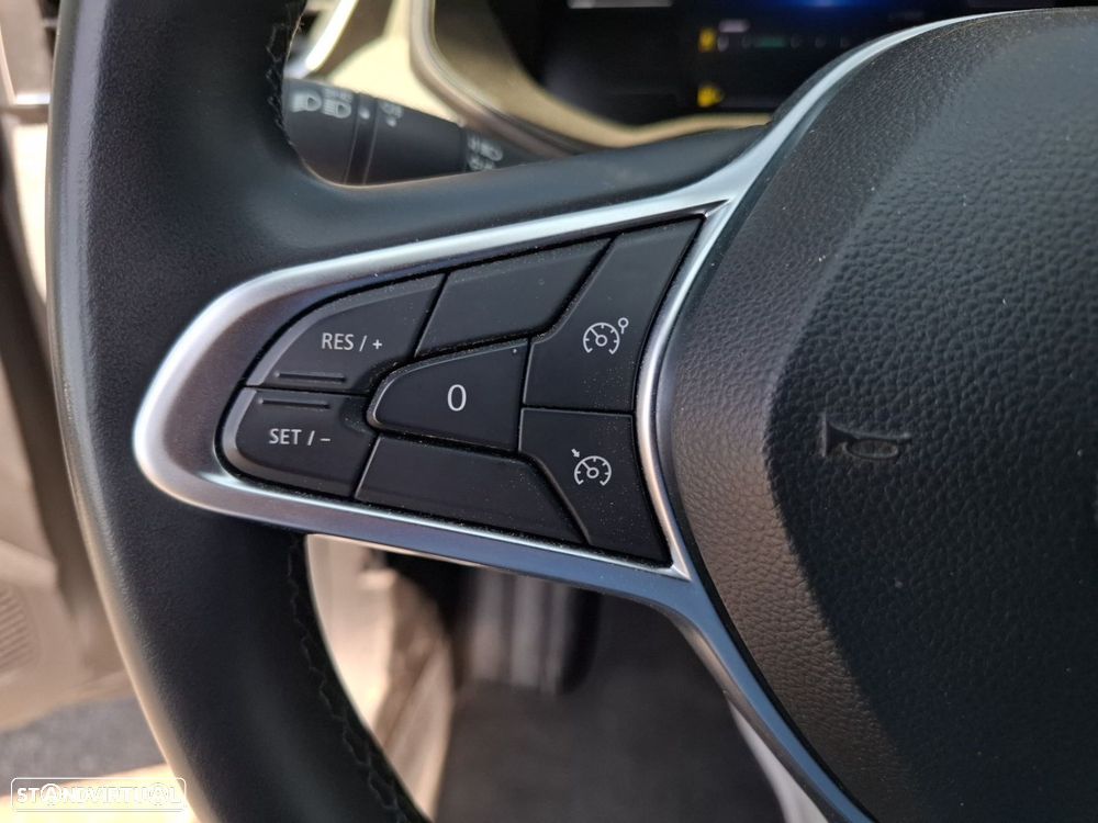 Renault Clio 1.0 TCe Techno Bi-Fuel — fotografia 16