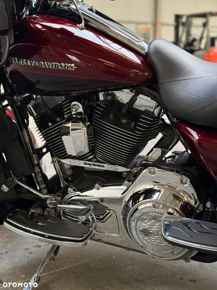 Harley-Davidson FLHTCU Ultra - 21