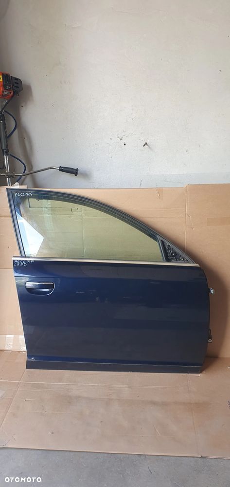 Drzwi prawy przód przednie prawe Audi A6 C6 LZ5D - 1