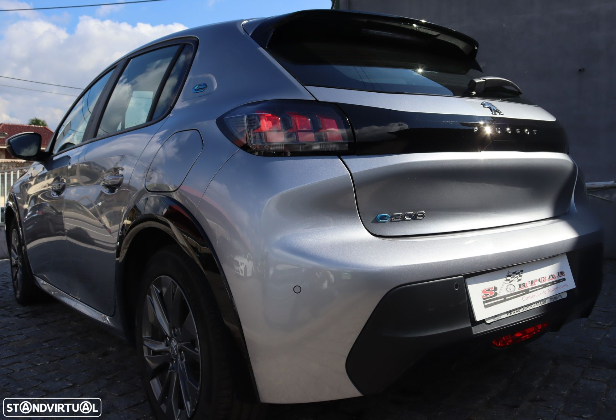 Peugeot e-208 - 6