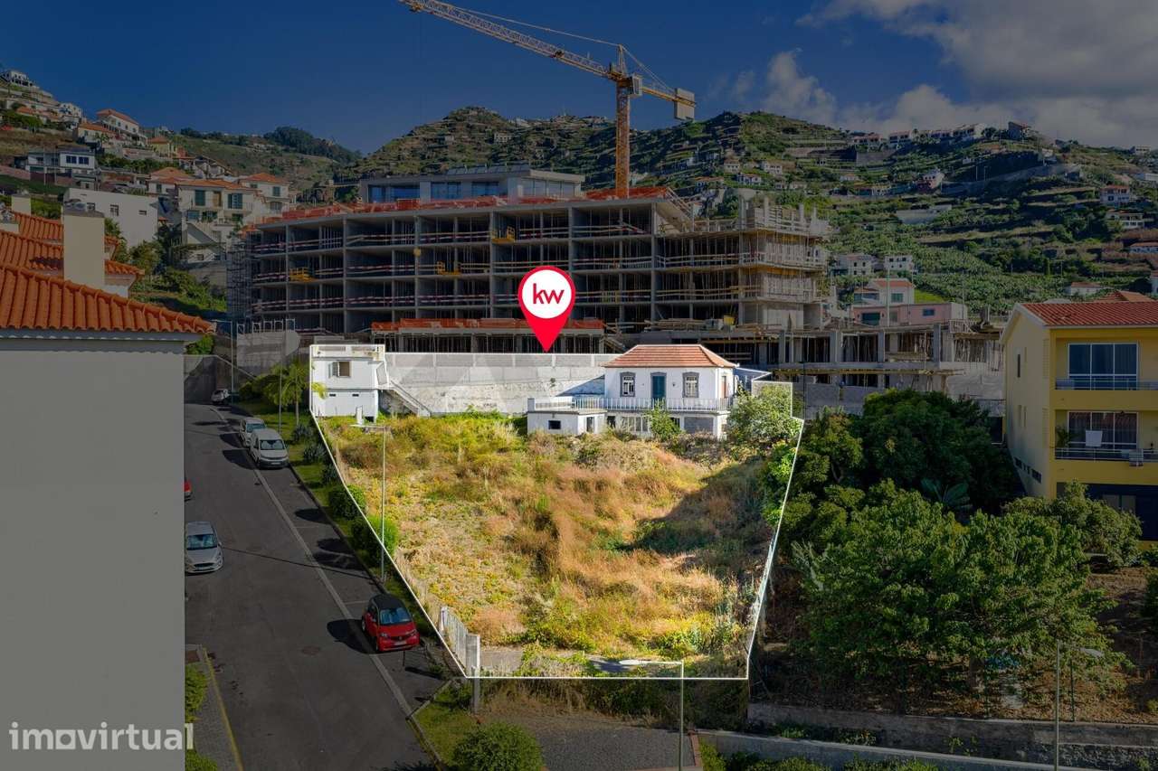 TERRENO URBANO COM MORADIA PARA RECUPERAÇÃO E ELEVADO POTENCIAL DE DES - Grande imagem: 2/28