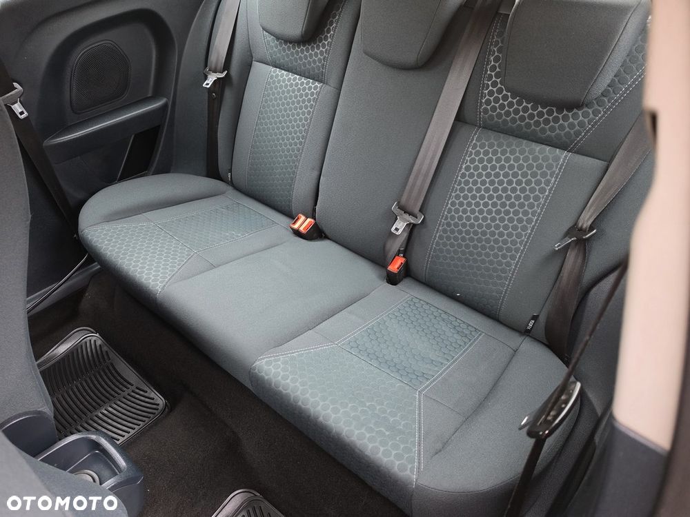 Ford Fiesta 1.4 Champions Edition - 23