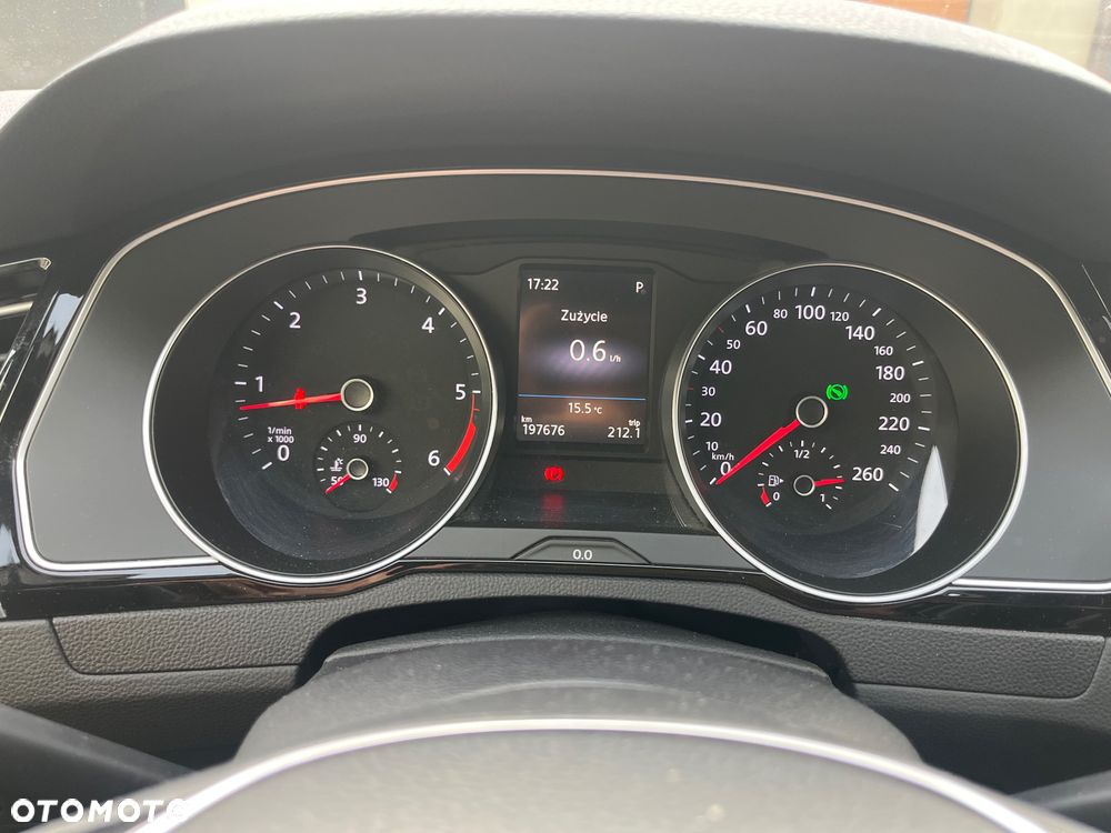 Volkswagen Passat 2.0 TDI SCR DSG Business - 28