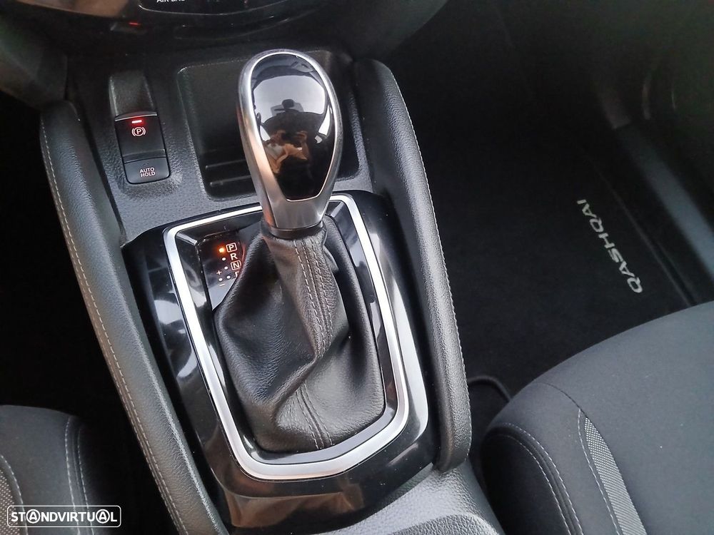 Nissan Qashqai 1.5 dCi Acenta C/Barras de Tejadilho DCT - 27
