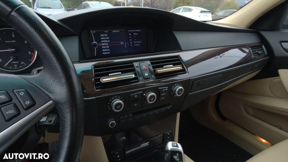 BMW Seria 5 520d Aut. Edition Exclusive - 7