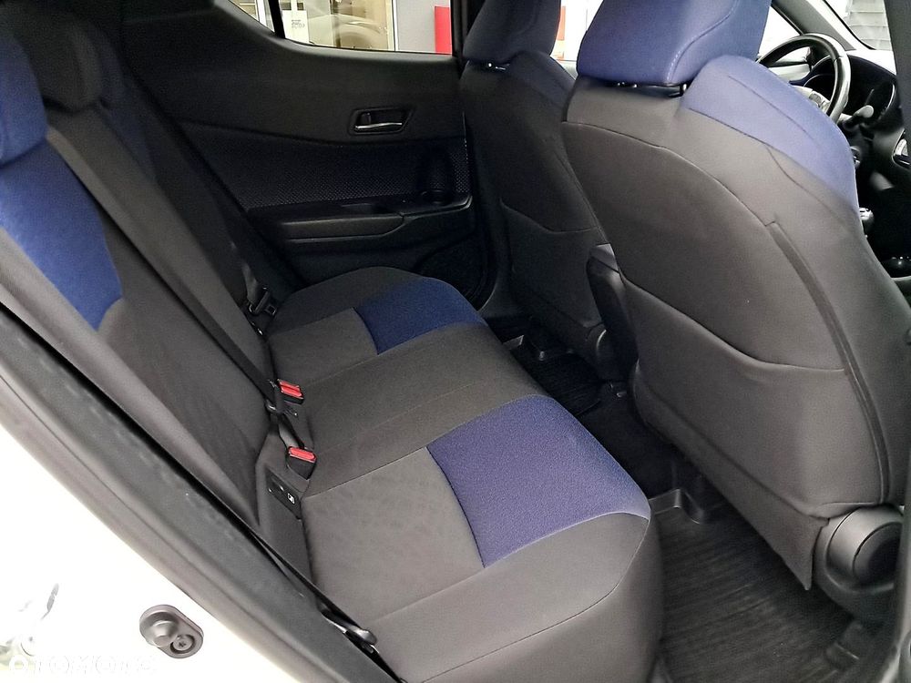 Toyota C-HR 1.2 T Dynamic - 10