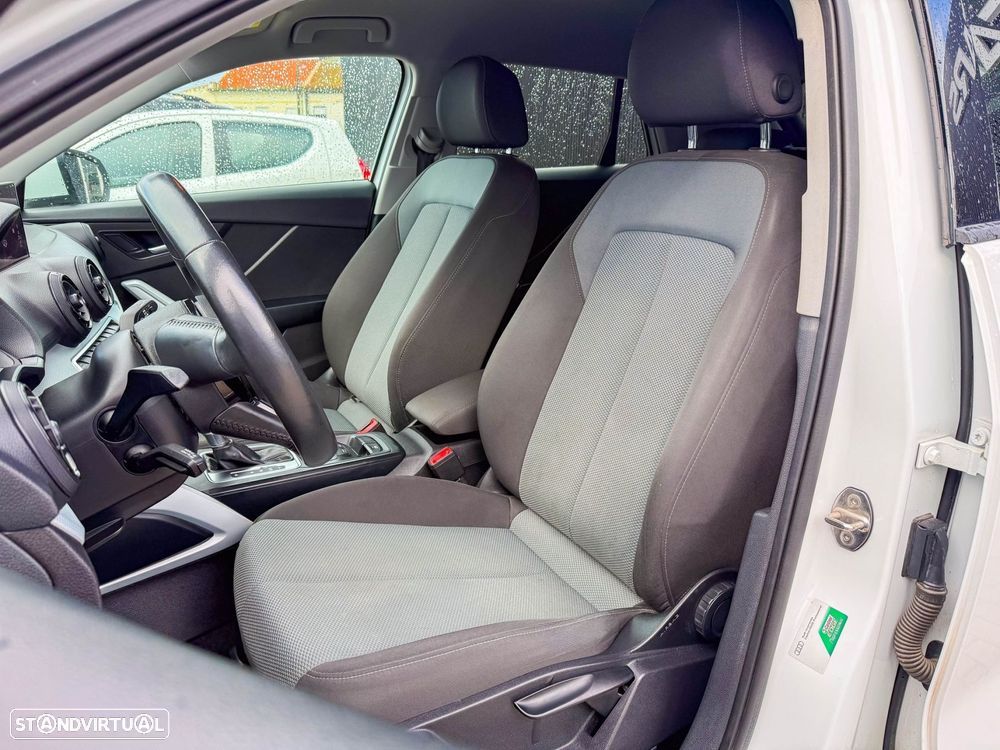 Audi Q2 30 TDI S tronic - 31