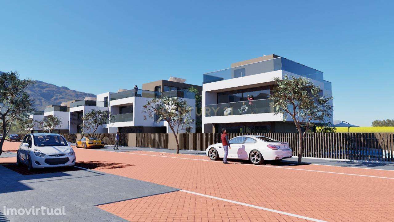 Terreno com PIP aprovado para construção de moradias de luxo - Grande imagem: 4/16