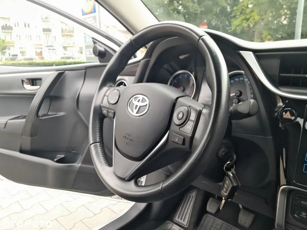 Toyota Corolla 1.6 Comfort - 12