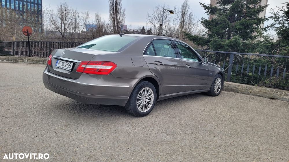 Mercedes-Benz E 220 CDI DPF BlueEFFICIENCY Automatik Elegance - 3