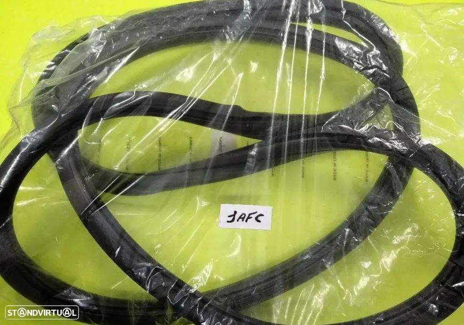 Borracha do vidro para brisas Mitsubishi Canter FE649 FE659 MC141122T