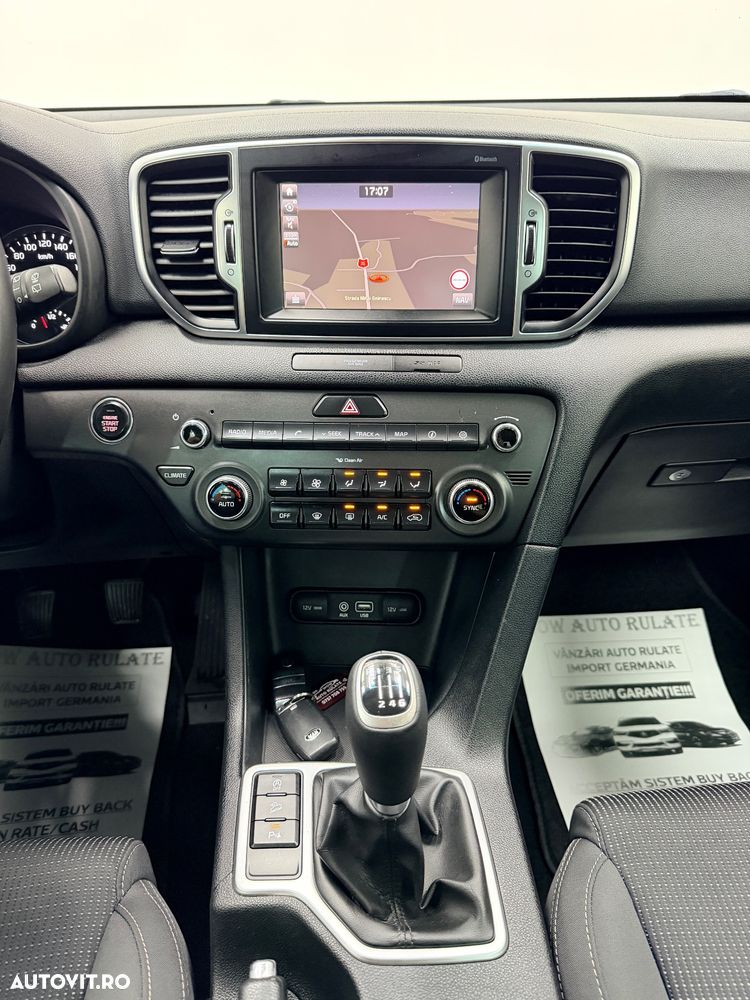 Kia Sportage 1.6 GDI 2WD Dream-Team Edition - 24