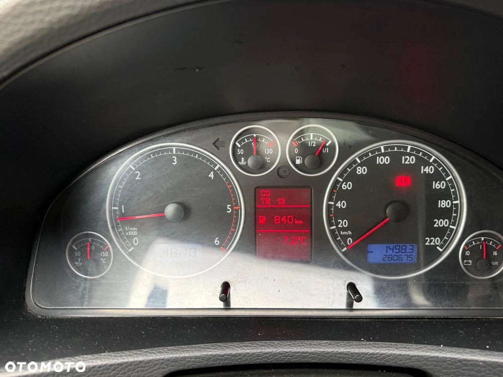 Volkswagen Multivan - 12