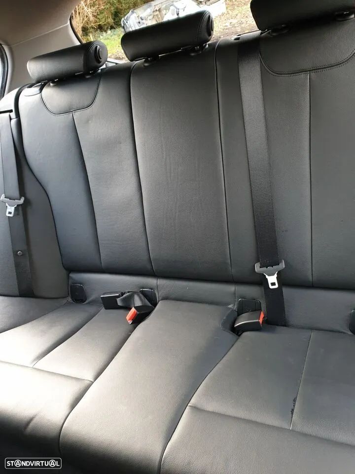 Conjunto de Bancos Traseiros Pack M BMW Serie 1 F20 / 5 Portas em Pele - 5