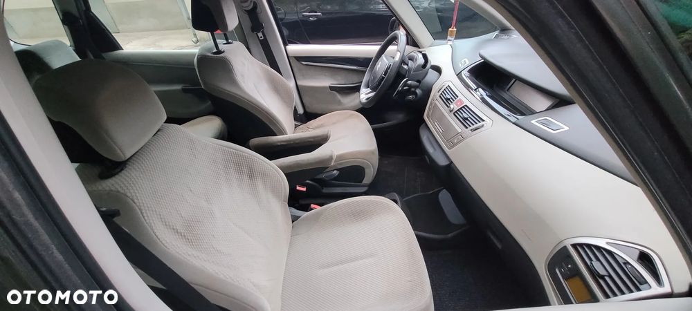 Citroën C4 Picasso 2.0 HDi Exclusive MCP - 12