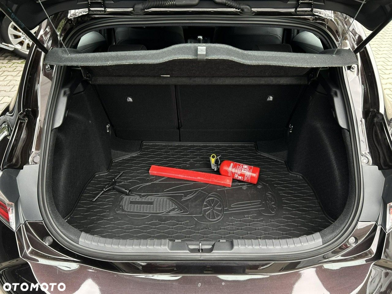 Toyota Corolla - 28