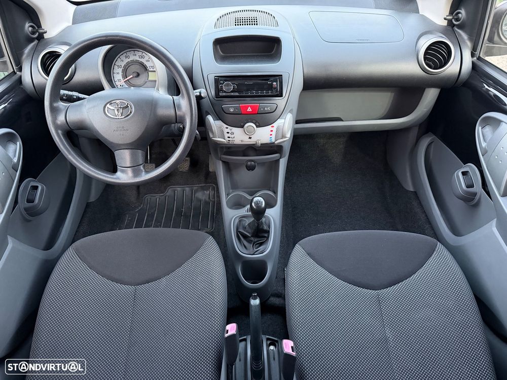 Toyota Aygo Cool - 12