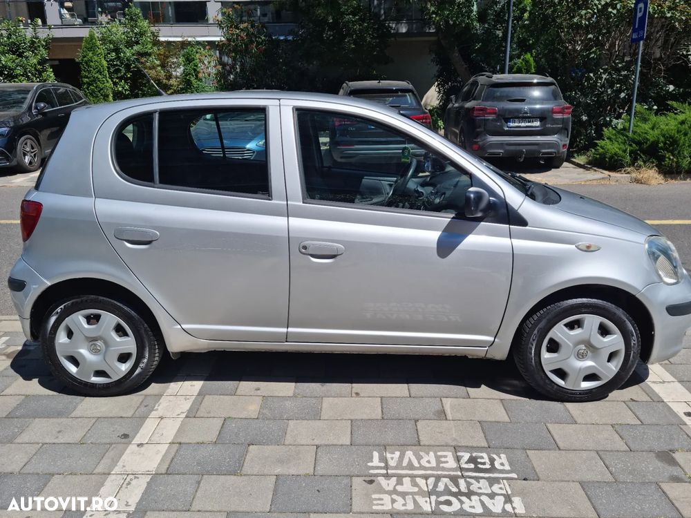 Toyota Yaris 1.0 Base - 3