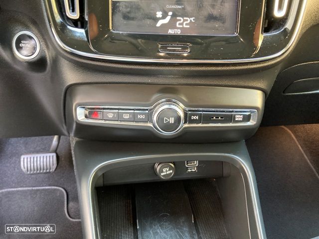 Volvo XC 40 T5 Twin Engine DKG Momentum Pro - 25