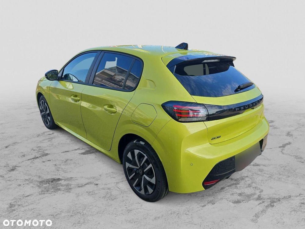 Peugeot 208 - 8