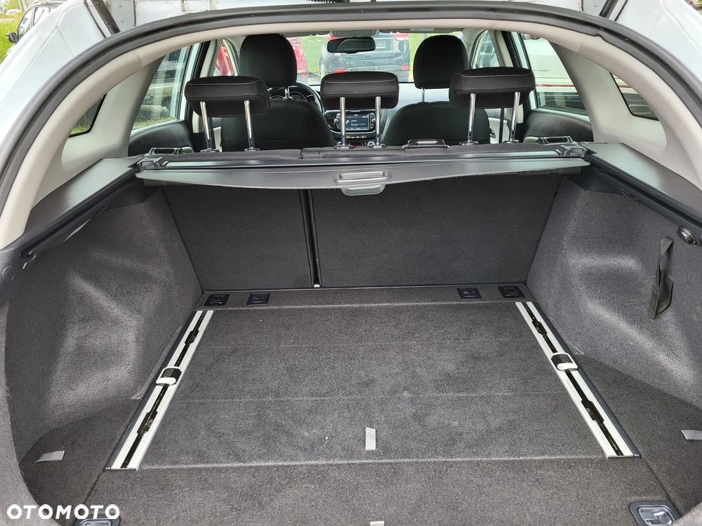 Kia Ceed 1.6 GDI L Business Line DCT - 32