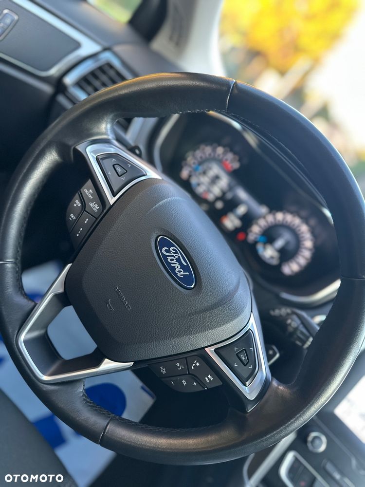 Ford Mondeo 2.0 EcoBlue Titanium - 24
