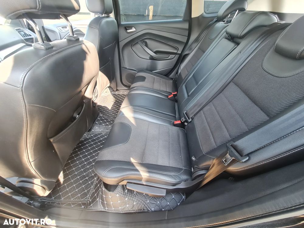 Ford Kuga 2.0 TDCi Powershift 4WD Titanium - 8