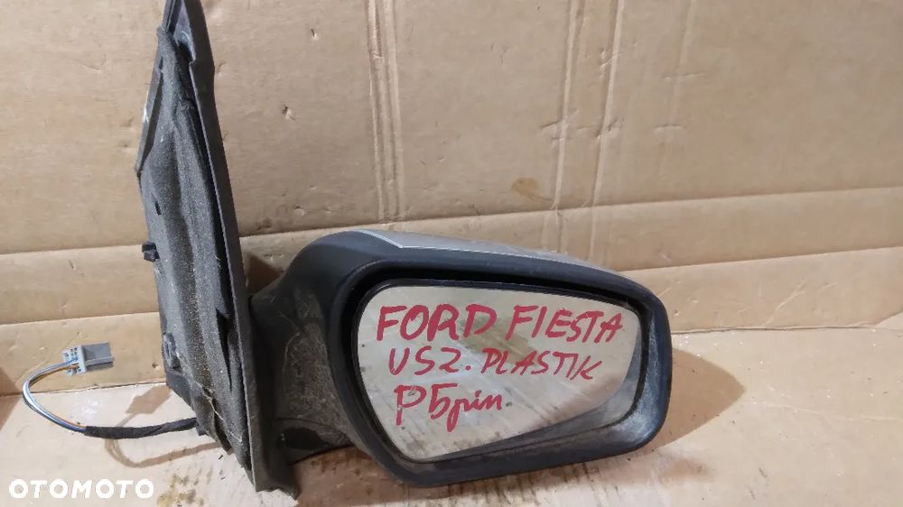 # LUSTERKO PRAWE 5 PIN FORD FIESTA USZKODZONY PLASTIK - 1