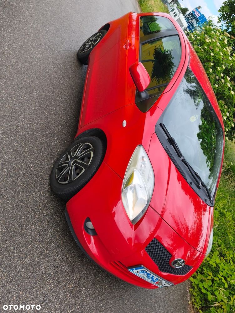 Toyota Yaris - 1
