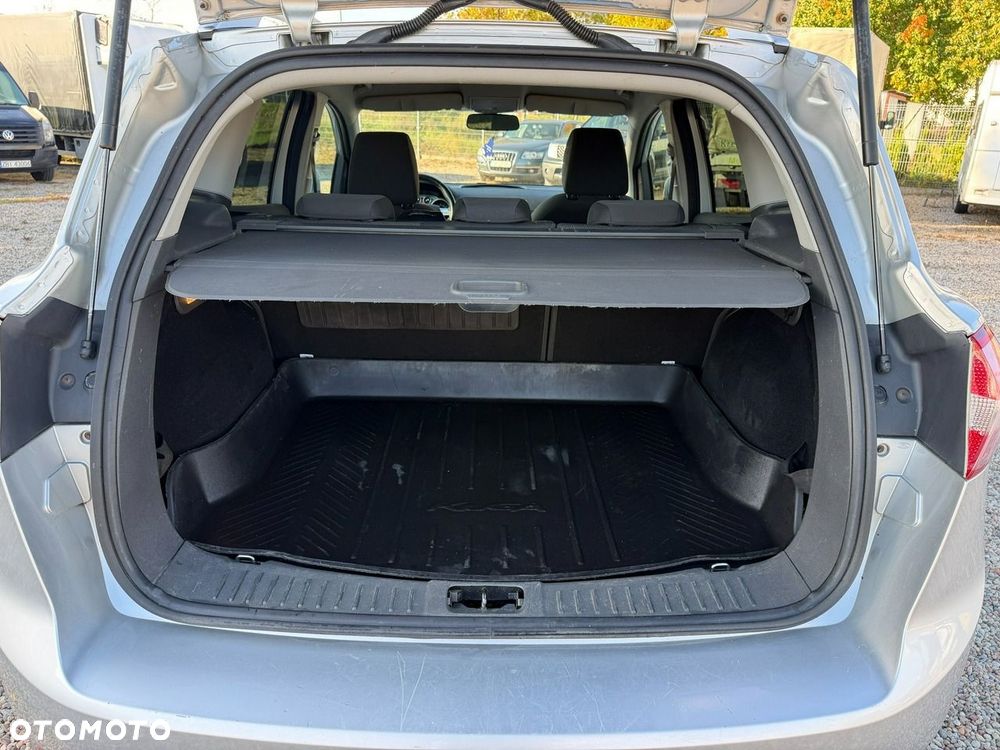 Ford Kuga - 17
