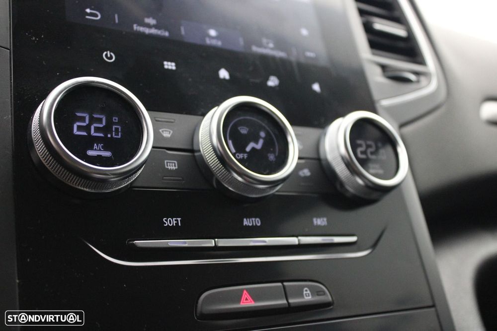 Renault Mégane Sport Tourer 1.6 E-Tech Plug-In Zen - 22