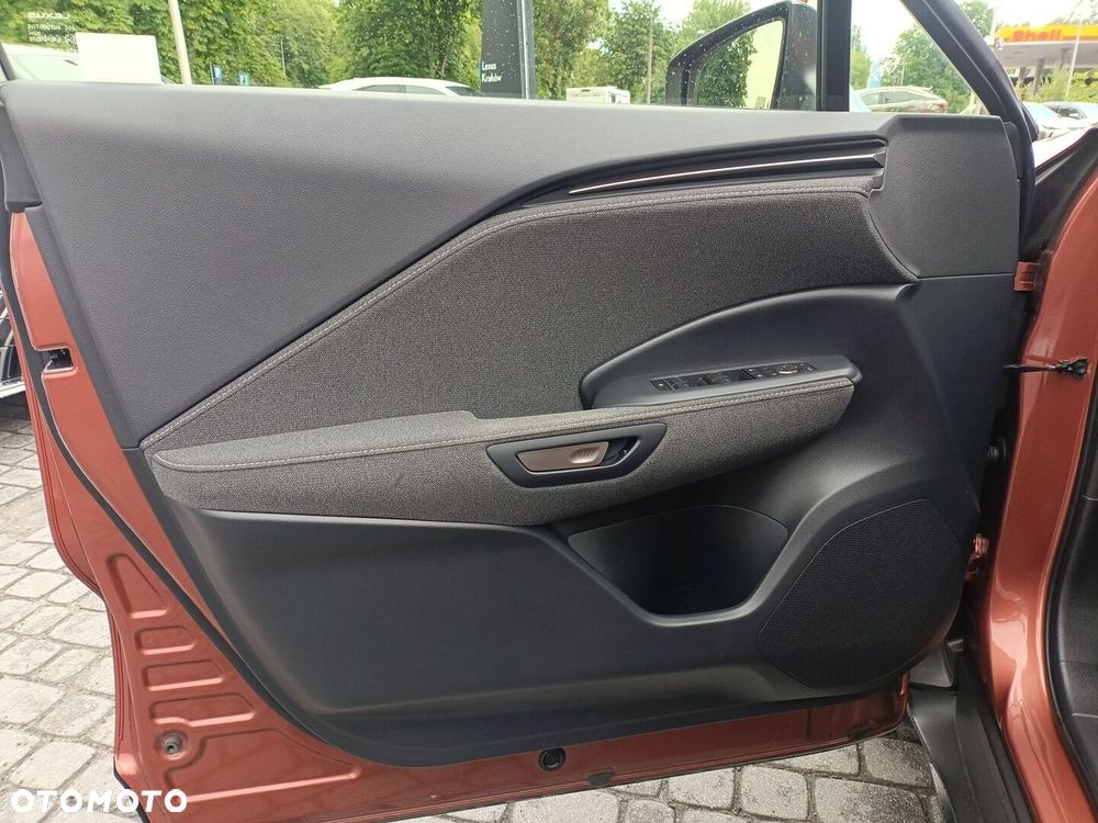 Lexus LBX 1.5 Hybrid - 16