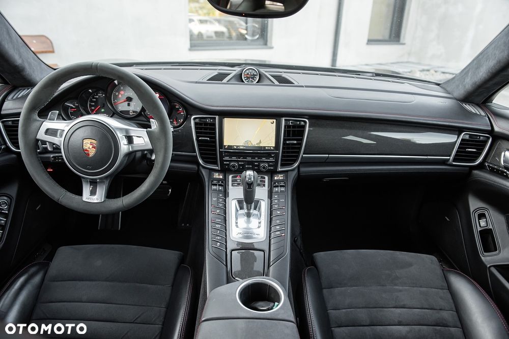 Porsche Panamera GTS - 6