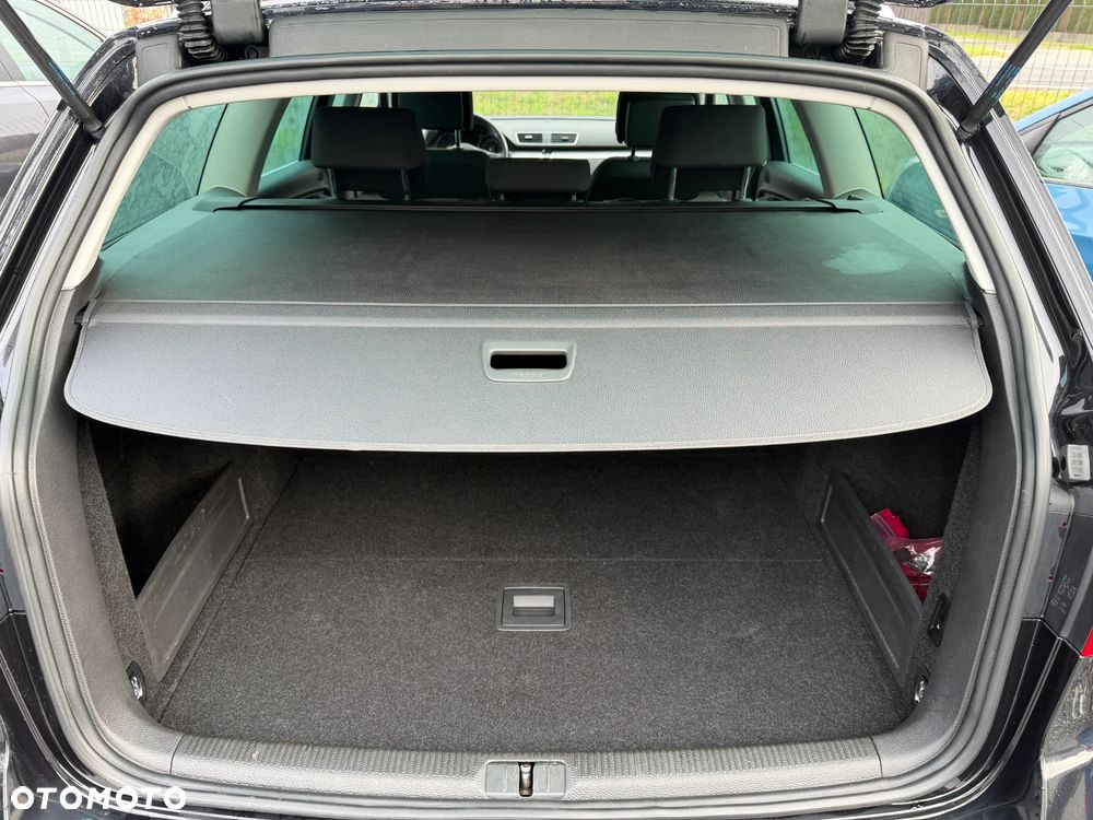 Volkswagen Passat 2.0 TDI Highline - 28