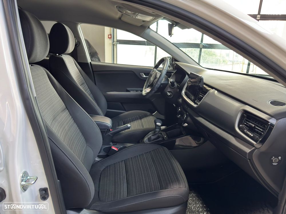 Kia Stonic 1.0 T-GDI Active 7DCT - 11