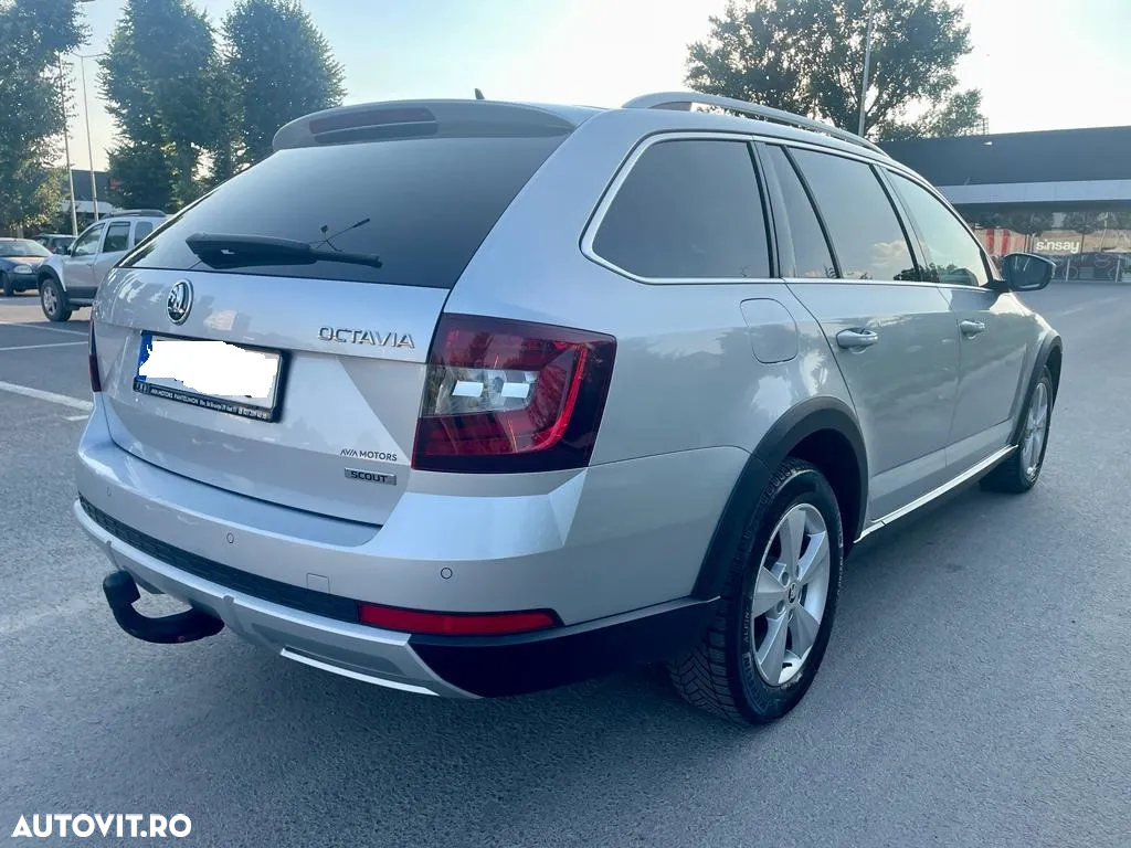 Skoda Octavia Combi Diesel 2.0 TDI 4X4 DSG Scout - 7