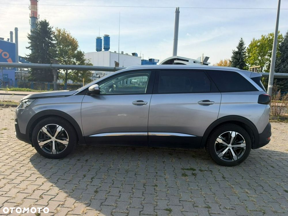 Peugeot 5008 - 8