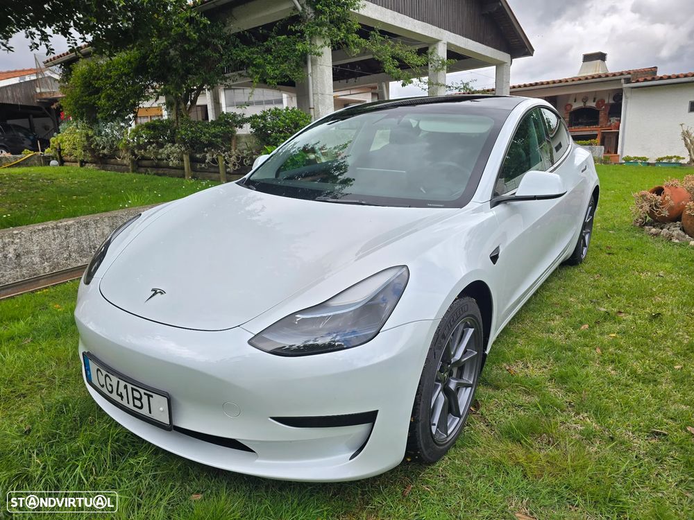 Tesla Model 3 Standard Range Plus RWD - 1