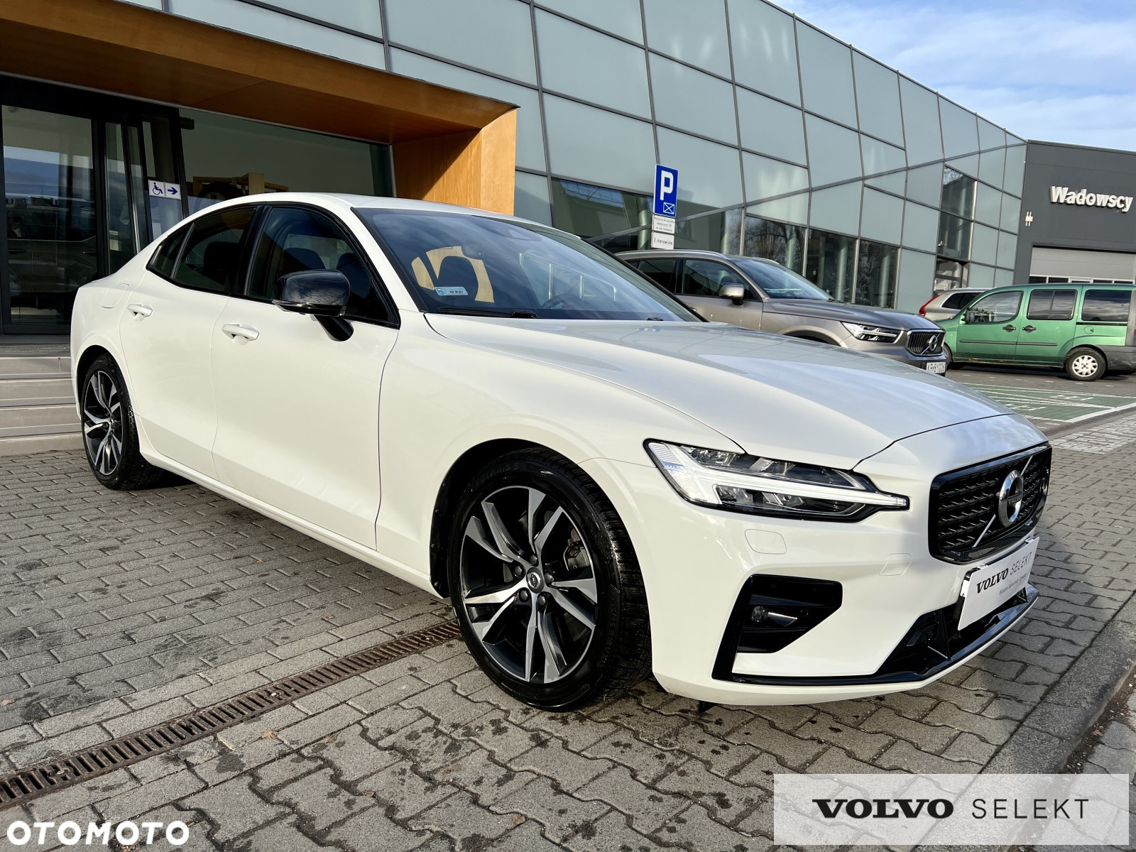 Volvo S60 B5 B R-Design - 5