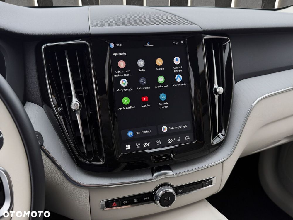 Volvo XC 60 B4 D Plus Dark - 19