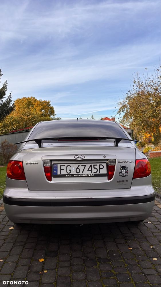 Hyundai Elantra 2001 photo 4
