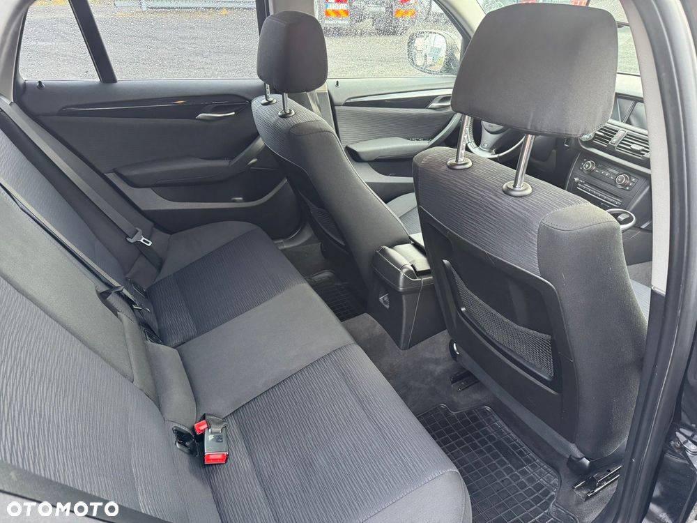 BMW X1 sDrive18d - 12